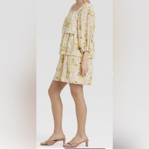 NWOT WHO WHAT WEAR Floral Tiered Dress